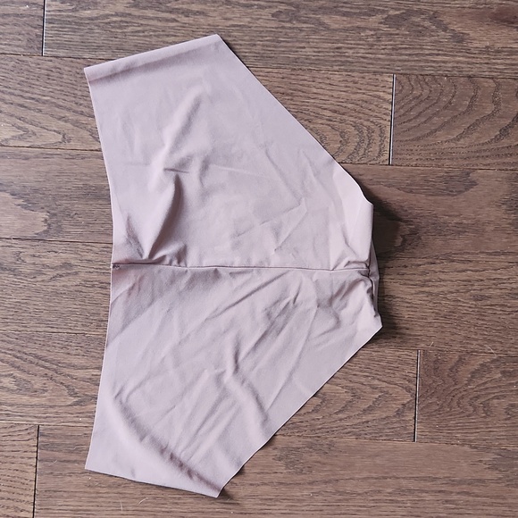 Hiphugger Gilly Hicks Panties - Size Large - Picture 3 of 3